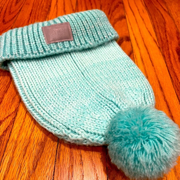 Girls Under Armour Shimmer Pom Hat - Picture 4 of 5